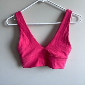 Lululemon V Neck Bra Lipgloss Colour Size 4💕